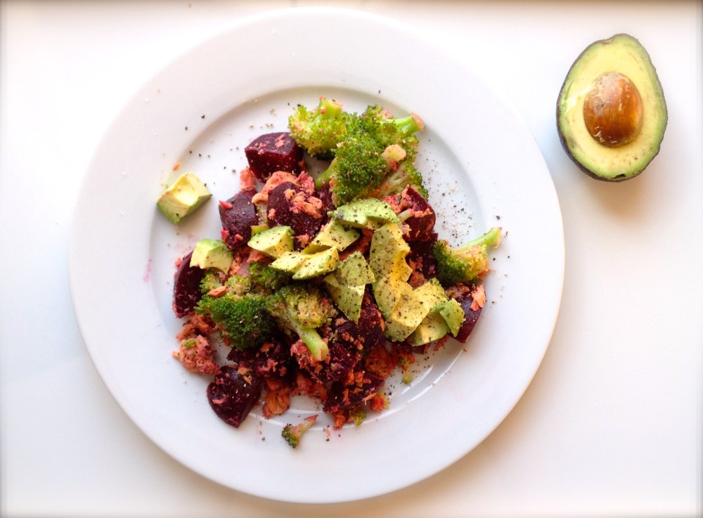 cow crumbs, dairy free, salmon, roasted beets, steamed broccoli, avocado, easy dinner, paleo,