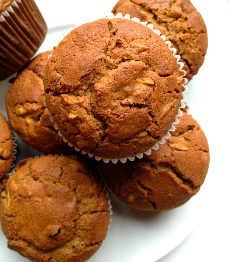 cow crumbs, gluten free, dairy free, vegan, gluten free carrot cake, gluten free carrot muffins, gluten free baking, easter dessert